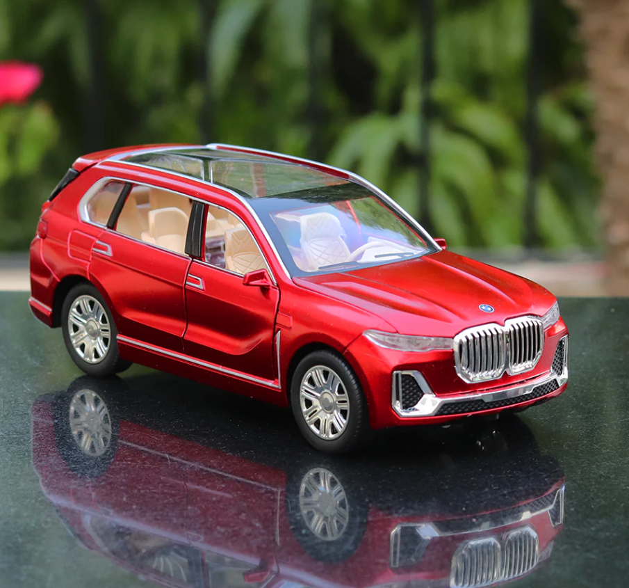 1:24 Diecast BMW X7 Model Car With Smoke