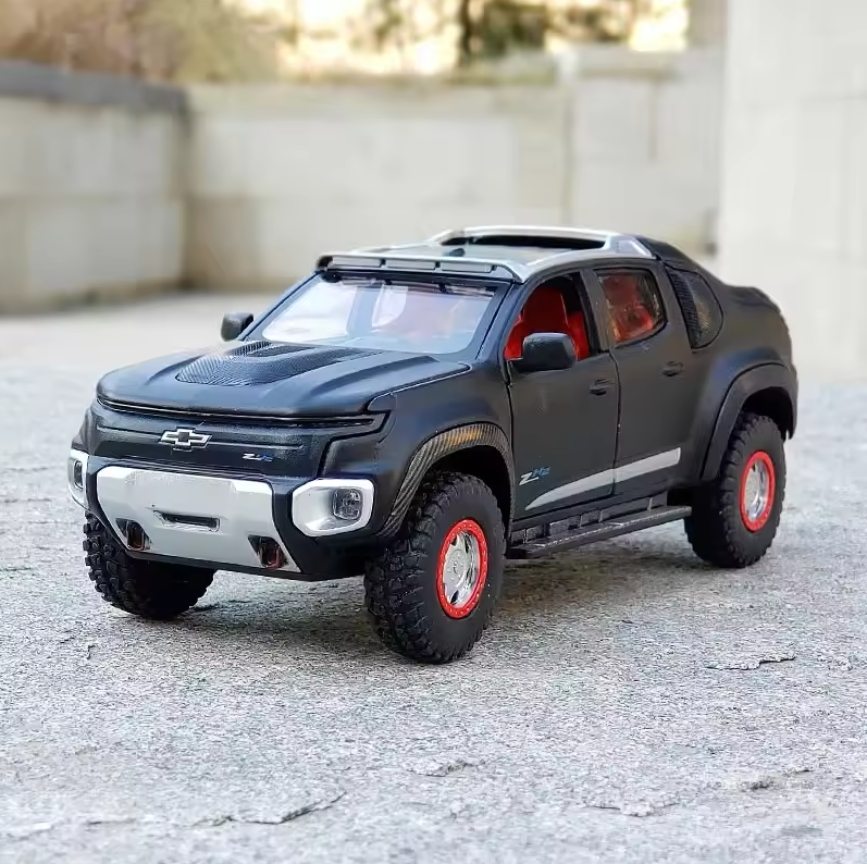 1:32 Diecast Chevy Colorado ZH2 Official Licensed Model