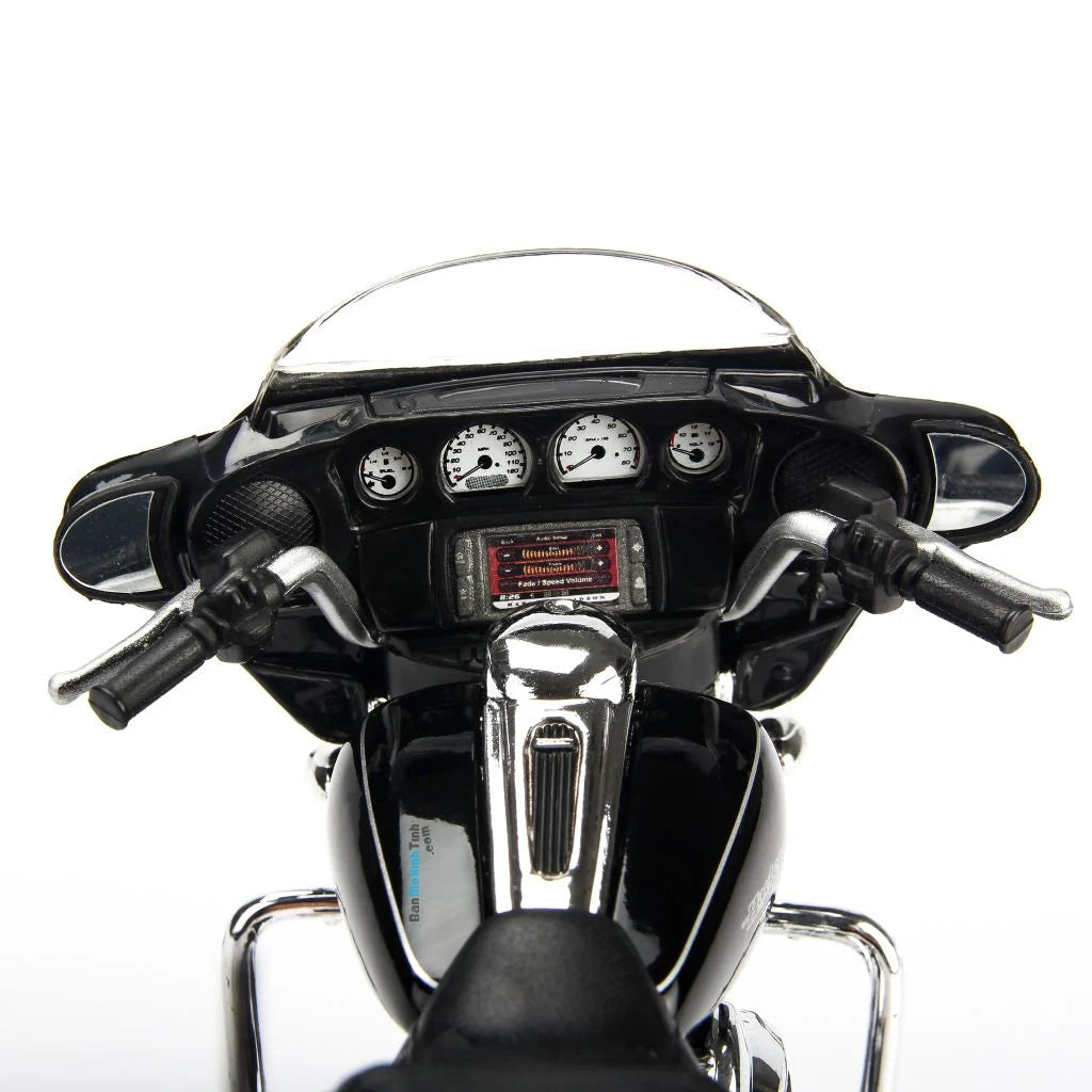 Maisto 1:12 Harley Davidson 2015 Street Glide Bike